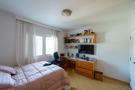 Casa à venda com 350m², 5 quartos e 4 vagasSuíte 3