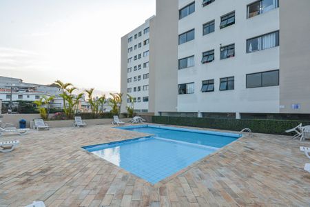 Apartamento para alugar com 50m², 2 quartos e sem vagaÁrea comum - Piscina