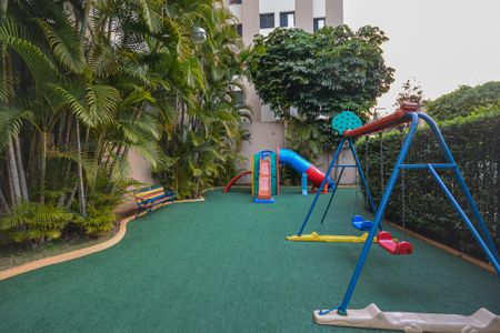 Apartamento para alugar com 50m², 2 quartos e sem vagaÁrea comum - Playground