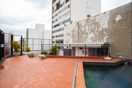 Apartamento à venda com 30m², 1 quarto e 1 vaga Apartamento à venda com 30m², 1 quarto e 1 vagaÁrea comum - Piscina