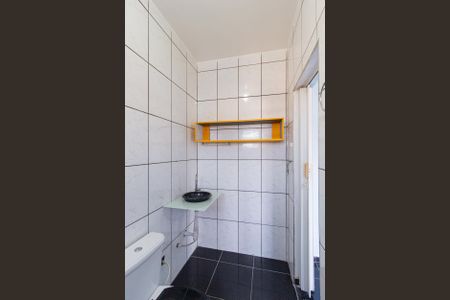 Banheiro de casa para alugar com 1 quarto, 60m² em Bandeiras, Osasco