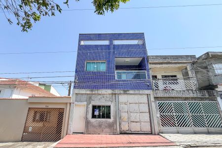 Casa para alugar com 458m², 2 quartos e 2 vagasFachada + plaquinha