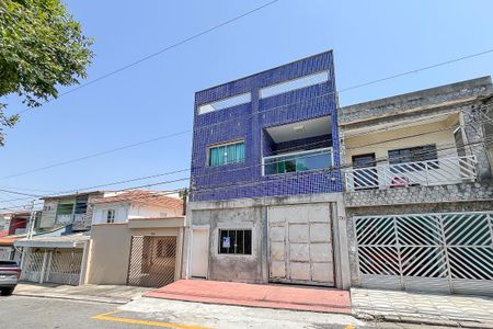 Casa para alugar com 458m², 2 quartos e 2 vagasFachada + plaquinha