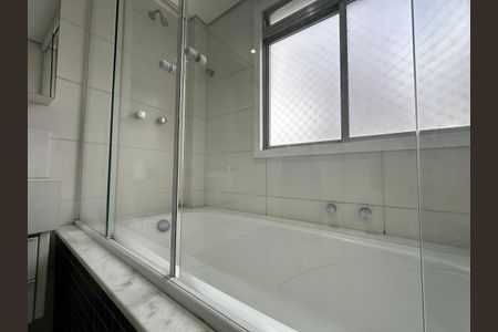 Apartamento à venda com 61m², 2 quartos e 1 vaga Apartamento à venda com 61m², 2 quartos e 1 vagaBanheiro da Suíte