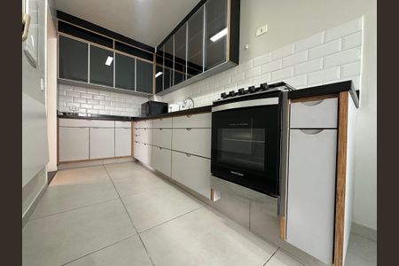 Apartamento à venda com 61m², 2 quartos e 1 vaga Apartamento à venda com 61m², 2 quartos e 1 vagaCozinha