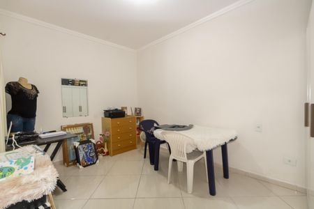 Casa à venda com 172m², 3 quartos e 3 vagas Casa à venda com 172m², 3 quartos e 3 vagasEscritório