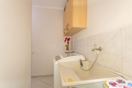 Casa à venda com 172m², 3 quartos e 3 vagas Casa à venda com 172m², 3 quartos e 3 vagasÁrea de Serviço