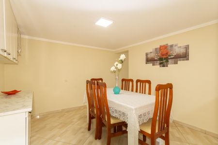 Casa à venda com 172m², 3 quartos e 3 vagas Casa à venda com 172m², 3 quartos e 3 vagasCopa