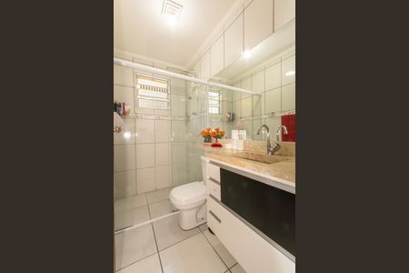 Casa à venda com 172m², 3 quartos e 3 vagas Casa à venda com 172m², 3 quartos e 3 vagasBanheiro da Suíte 1