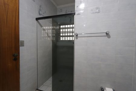 Casa à venda com 338m², 3 quartos e 8 vagasBanheiro da Suíte 3