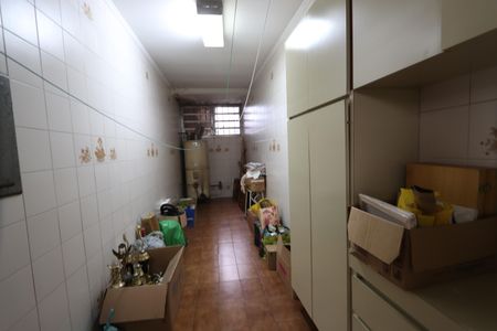 Casa à venda com 338m², 3 quartos e 8 vagasDespensa