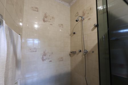 Casa à venda com 338m², 3 quartos e 8 vagasBanheiro da Suíte Master