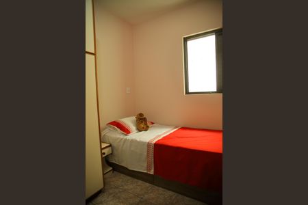 Casa à venda com 195m², 3 quartos e 4 vagasQuarto 2