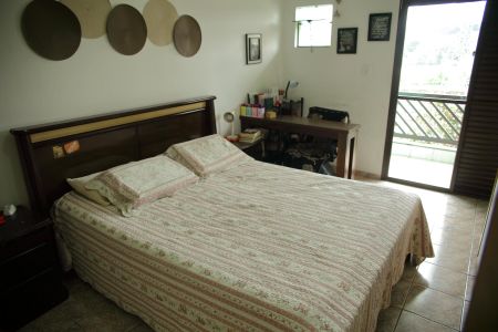 Casa à venda com 195m², 3 quartos e 4 vagasSuíte 3