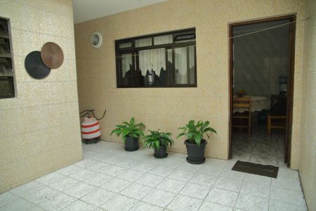 Casa à venda com 195m², 3 quartos e 4 vagasQuintal