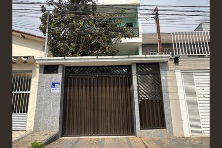 Casa à venda com 195m², 3 quartos e 4 vagasFachada
