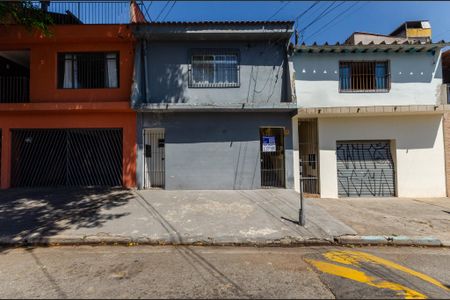 Casa à venda com 60m², 1 quarto e sem vaga Casa à venda com 60m², 1 quarto e sem vagaFachada