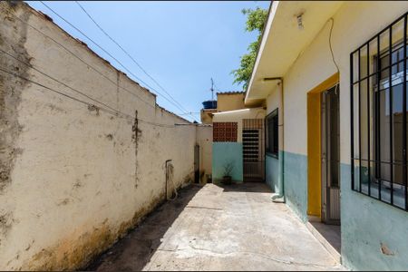 Casa à venda com 60m², 1 quarto e sem vaga Casa à venda com 60m², 1 quarto e sem vagaQuintal