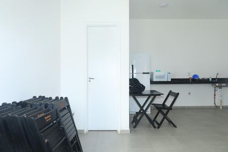 Apartamento para alugar com 38m², 2 quartos e sem vagaÁrea comum - Salão de festas