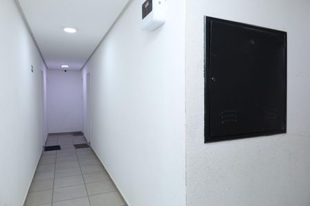 Apartamento para alugar com 38m², 2 quartos e sem vagaÁrea comum - Saguão do prédio