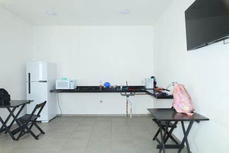Apartamento para alugar com 38m², 2 quartos e sem vagaÁrea comum - Salão de festas
