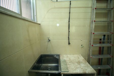 Apartamento à venda com 70m², 2 quartos e 1 vagaÁrea de Serviço