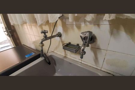 Casa à venda com 292m², 5 quartos e 4 vagas Casa à venda com 292m², 5 quartos e 4 vagasÁrea de Serviço