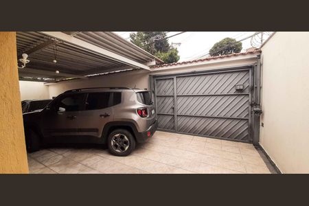 Casa à venda com 292m², 5 quartos e 4 vagas Casa à venda com 292m², 5 quartos e 4 vagasGaragem