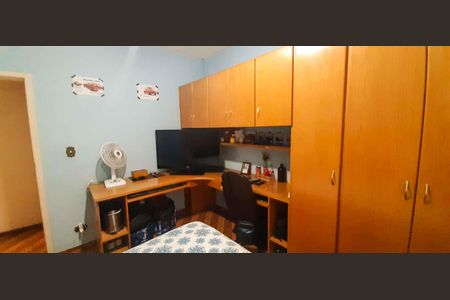 Casa à venda com 292m², 5 quartos e 4 vagas Casa à venda com 292m², 5 quartos e 4 vagasQuarto 2