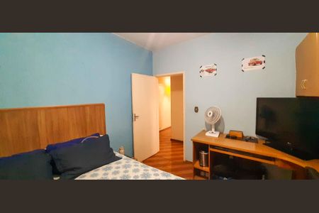 Casa à venda com 292m², 5 quartos e 4 vagas Casa à venda com 292m², 5 quartos e 4 vagasQuarto 2