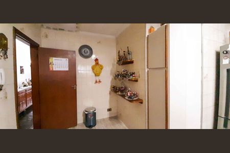 Casa à venda com 292m², 5 quartos e 4 vagas Casa à venda com 292m², 5 quartos e 4 vagasCozinha