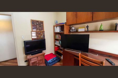 Casa à venda com 292m², 5 quartos e 4 vagas Casa à venda com 292m², 5 quartos e 4 vagasQuarto 1