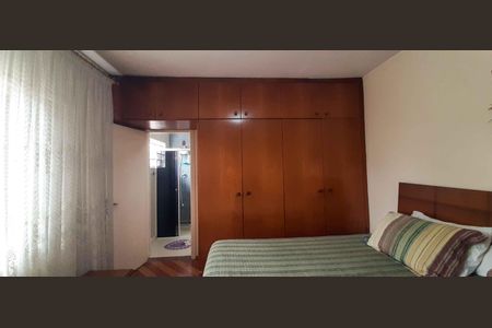 Casa à venda com 292m², 5 quartos e 4 vagas Casa à venda com 292m², 5 quartos e 4 vagasSuíte