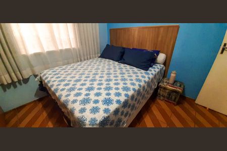 Casa à venda com 292m², 5 quartos e 4 vagas Casa à venda com 292m², 5 quartos e 4 vagasQuarto 2