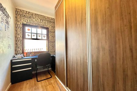 Casa à venda com 140m², 3 quartos e 2 vagas Casa à venda com 140m², 3 quartos e 2 vagasQuarto 1