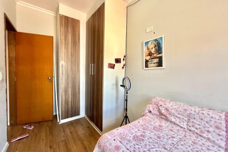 Casa à venda com 140m², 3 quartos e 2 vagas Casa à venda com 140m², 3 quartos e 2 vagasQuarto 2