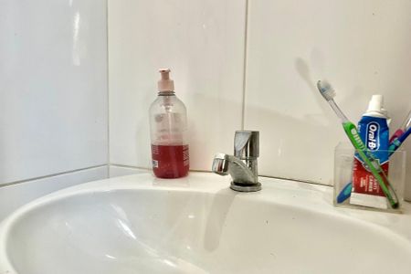 Casa à venda com 140m², 3 quartos e 2 vagas Casa à venda com 140m², 3 quartos e 2 vagasCozinha