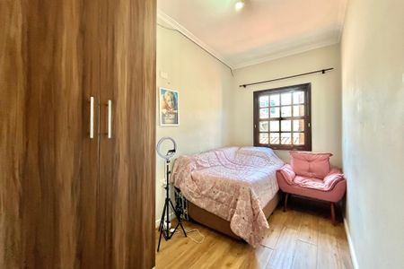 Casa à venda com 140m², 3 quartos e 2 vagas Casa à venda com 140m², 3 quartos e 2 vagasQuarto 2