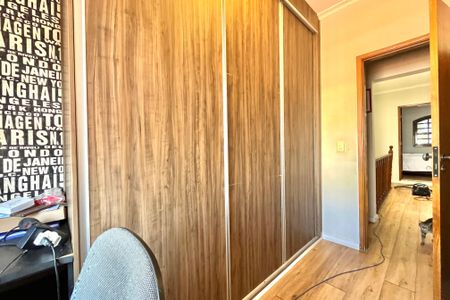 Casa à venda com 140m², 3 quartos e 2 vagas Casa à venda com 140m², 3 quartos e 2 vagasQuarto 1