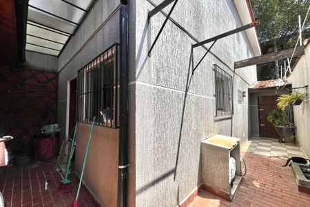 Casa à venda com 140m², 3 quartos e 2 vagas Casa à venda com 140m², 3 quartos e 2 vagasQuintal