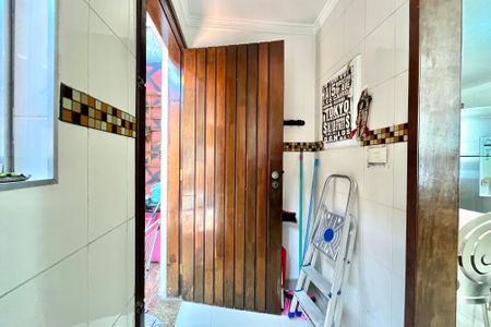 Casa à venda com 140m², 3 quartos e 2 vagas Casa à venda com 140m², 3 quartos e 2 vagasÁrea de Serviço