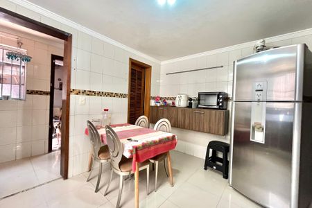 Casa à venda com 140m², 3 quartos e 2 vagas Casa à venda com 140m², 3 quartos e 2 vagasCozinha