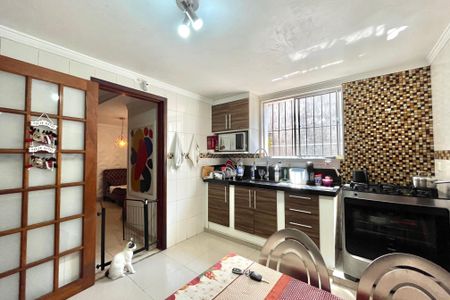 Casa à venda com 140m², 3 quartos e 2 vagas Casa à venda com 140m², 3 quartos e 2 vagasCozinha