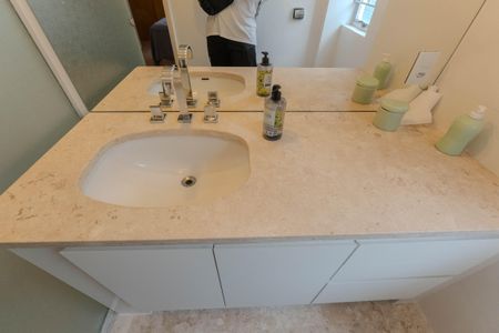 Apartamento à venda com 120m², 4 quartos e 1 vagaBanheiro da Suíte 