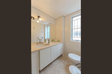 Apartamento à venda com 120m², 4 quartos e 1 vagaBanheiro da Suíte 