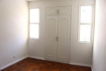 Quarto de apartamento à venda com 4 quartos, 140m² em Coracao de Jesus, Belo Horizonte