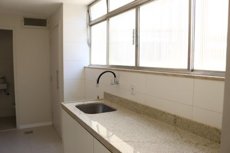 Apartamento à venda com 140m², 4 quartos e 1 vagaÁrea de serviço