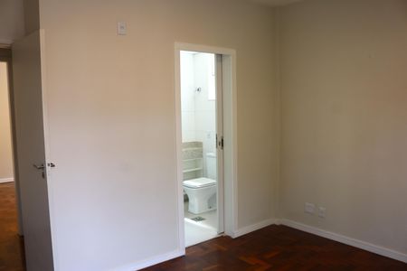 Apartamento à venda com 140m², 4 quartos e 1 vagaSuite