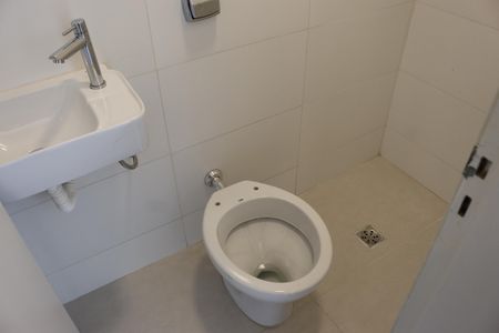 Apartamento à venda com 140m², 4 quartos e 1 vagaBanheiro de Serviço