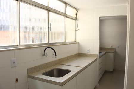 Apartamento à venda com 140m², 4 quartos e 1 vagaÁrea de serviço
